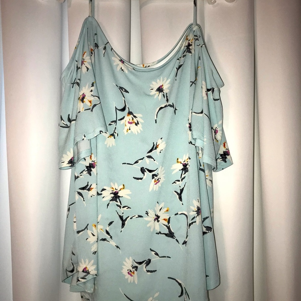 XL Kaileigh Cold Shoulder Top